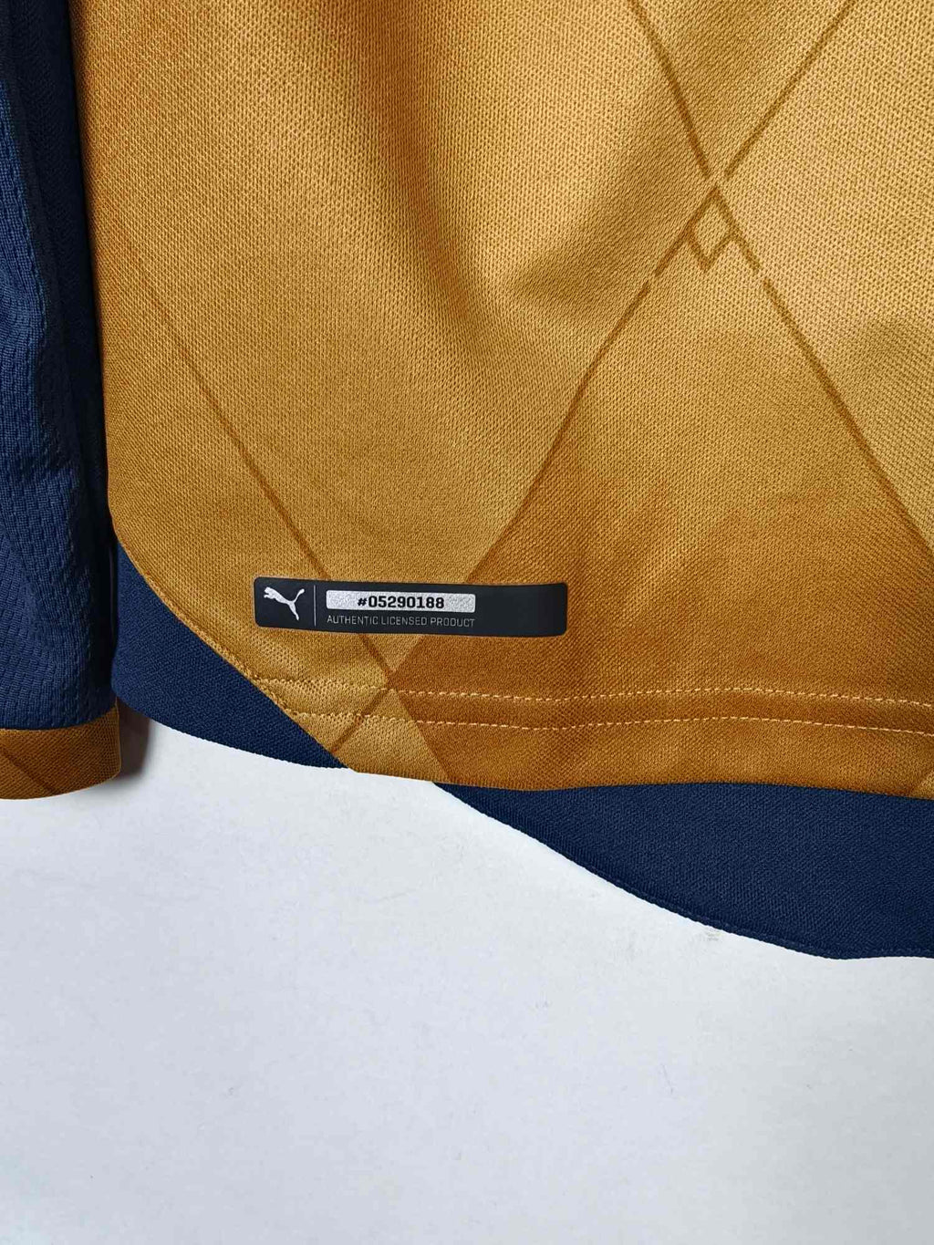 2015-16 Arsenal Away Shirt Alexis #17 (LS)