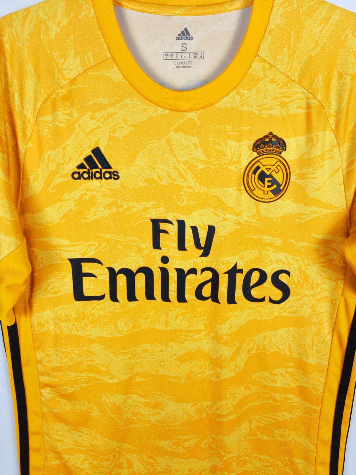 2019-20 Real Madrid Goalkeeper Shirt Courtois #13