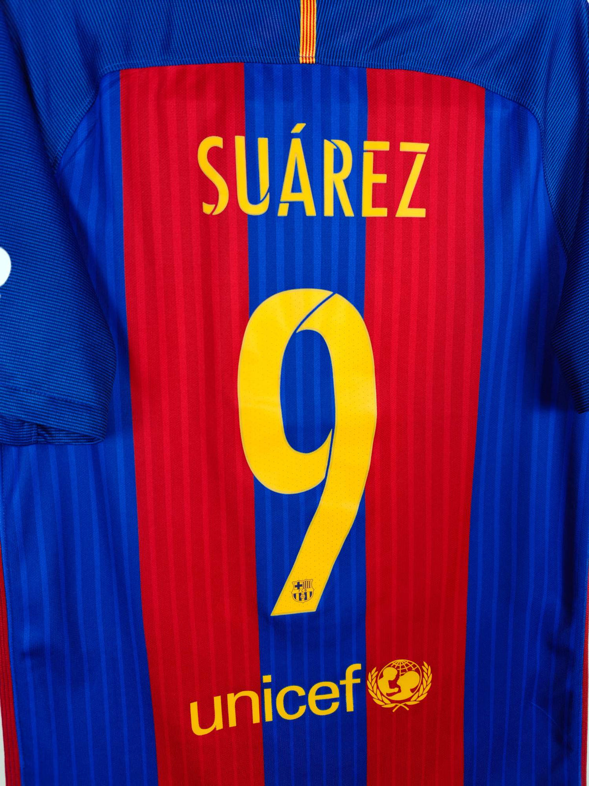 2016-17 Barcelona Home Shirt Suárez #9
