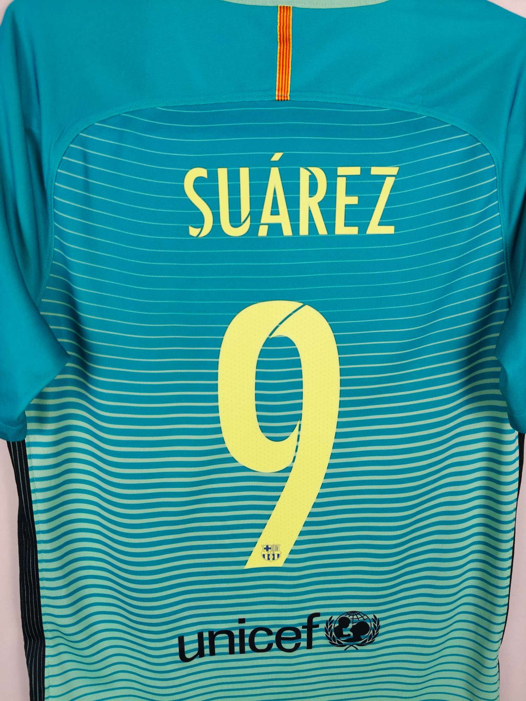 2016-17 Barcelona Third Shirt Suárez #9