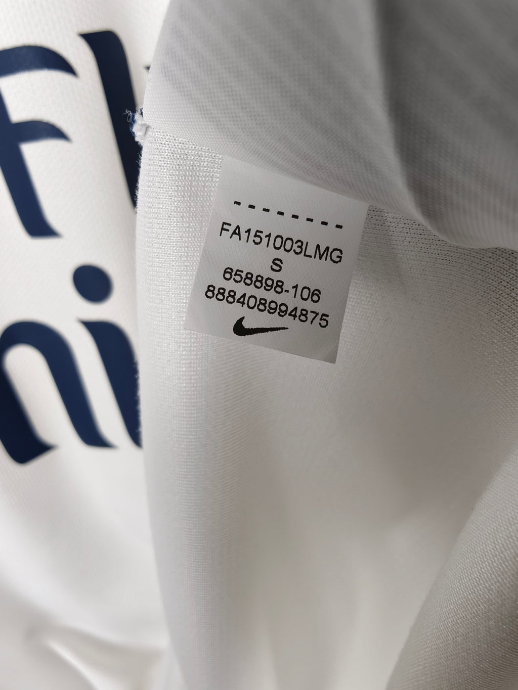 2015-16 Paris Saint-Germain Away Shirt Maxwell #17