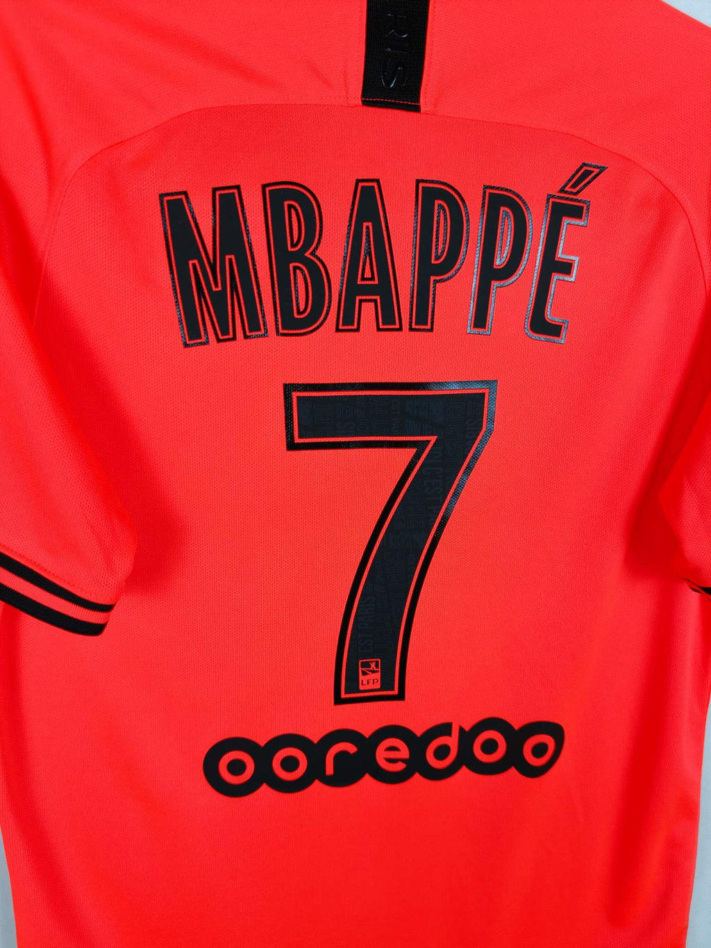 2019-20 Paris Saint-Germain Away Shirt Mbappé #7