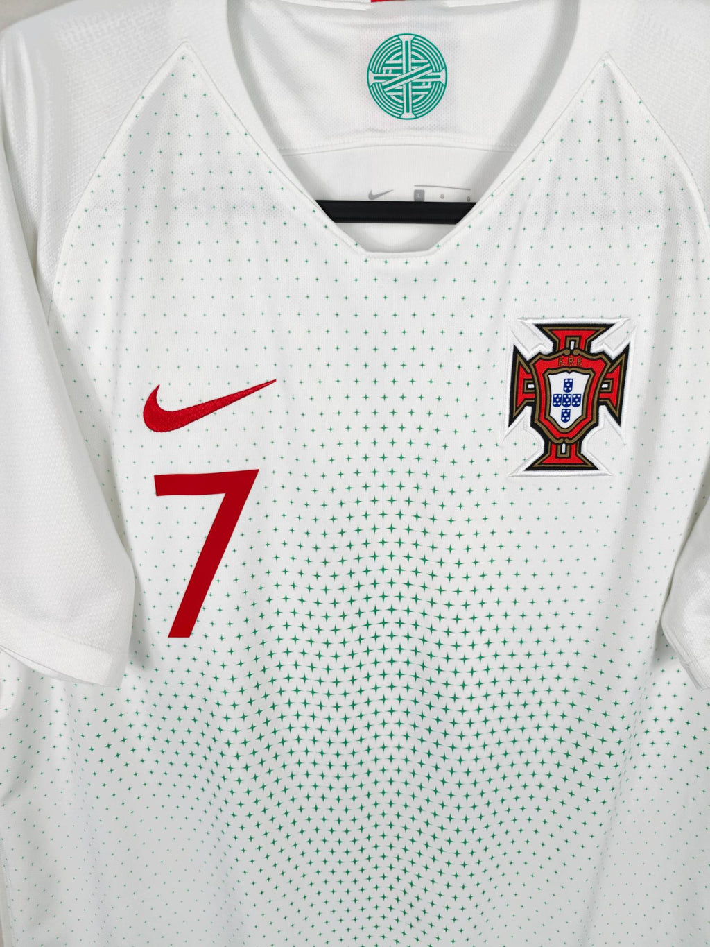 2018-19 Portugal Away Shirt Ronaldo #7