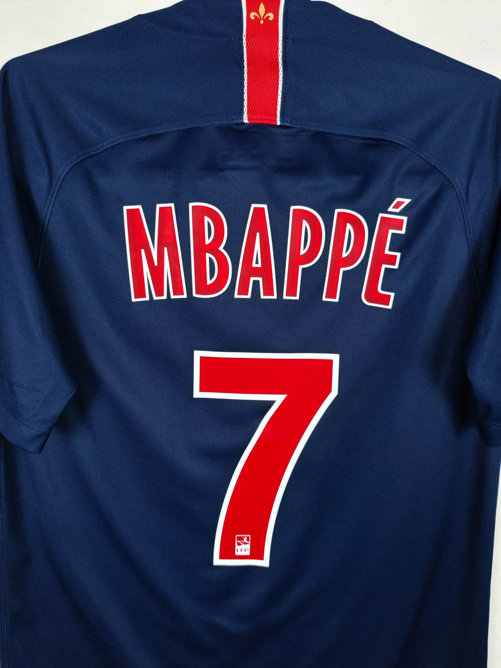 2018-19 Paris Saint-Germain thuisshirt Mbappé #7