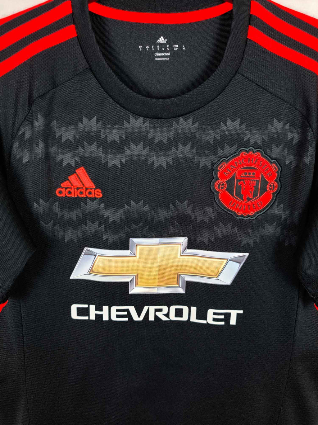 2015-16 Manchester United Third Shirt Carrick #16