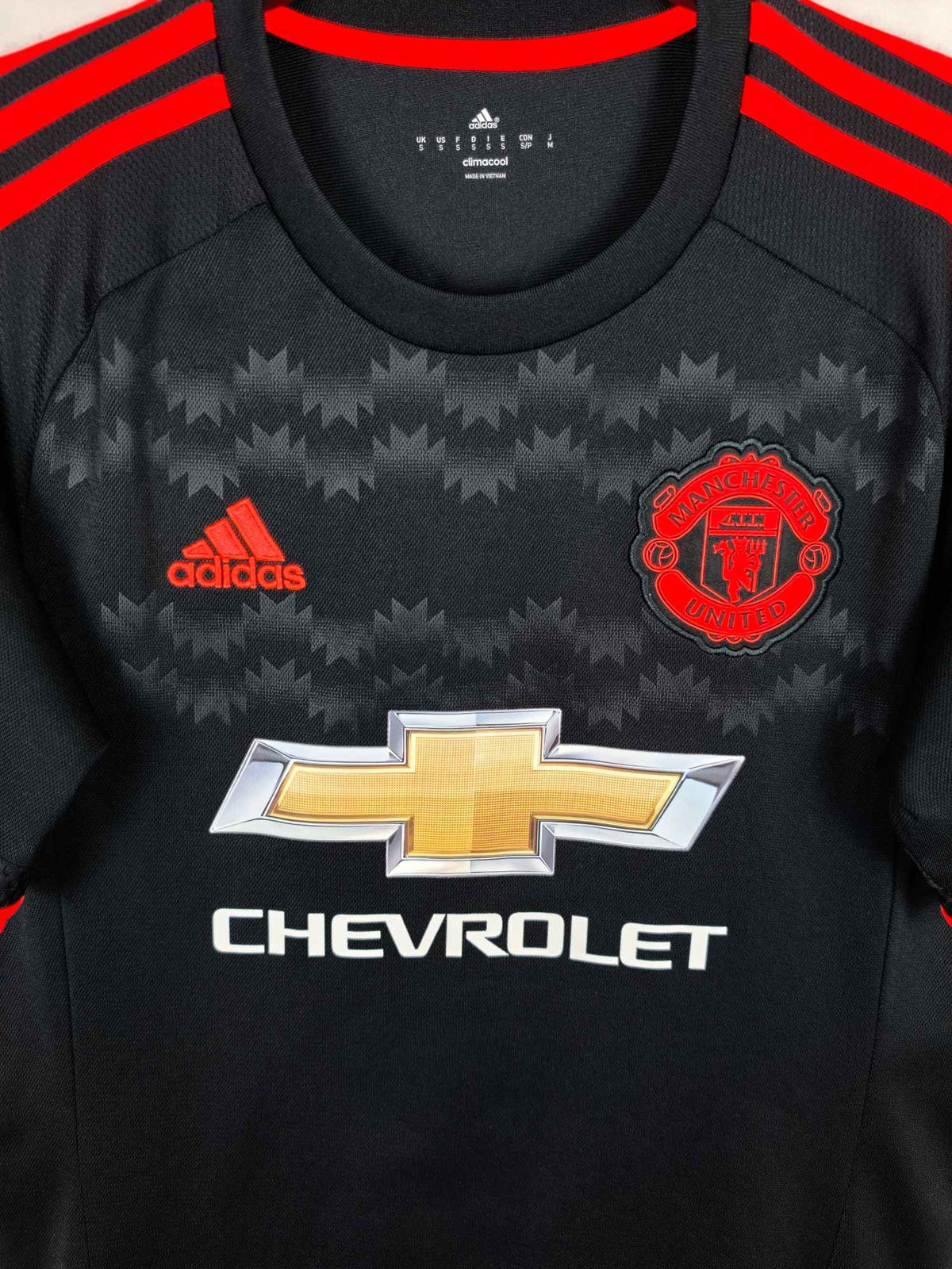 2015-16 Manchester United Third Shirt Carrick #16