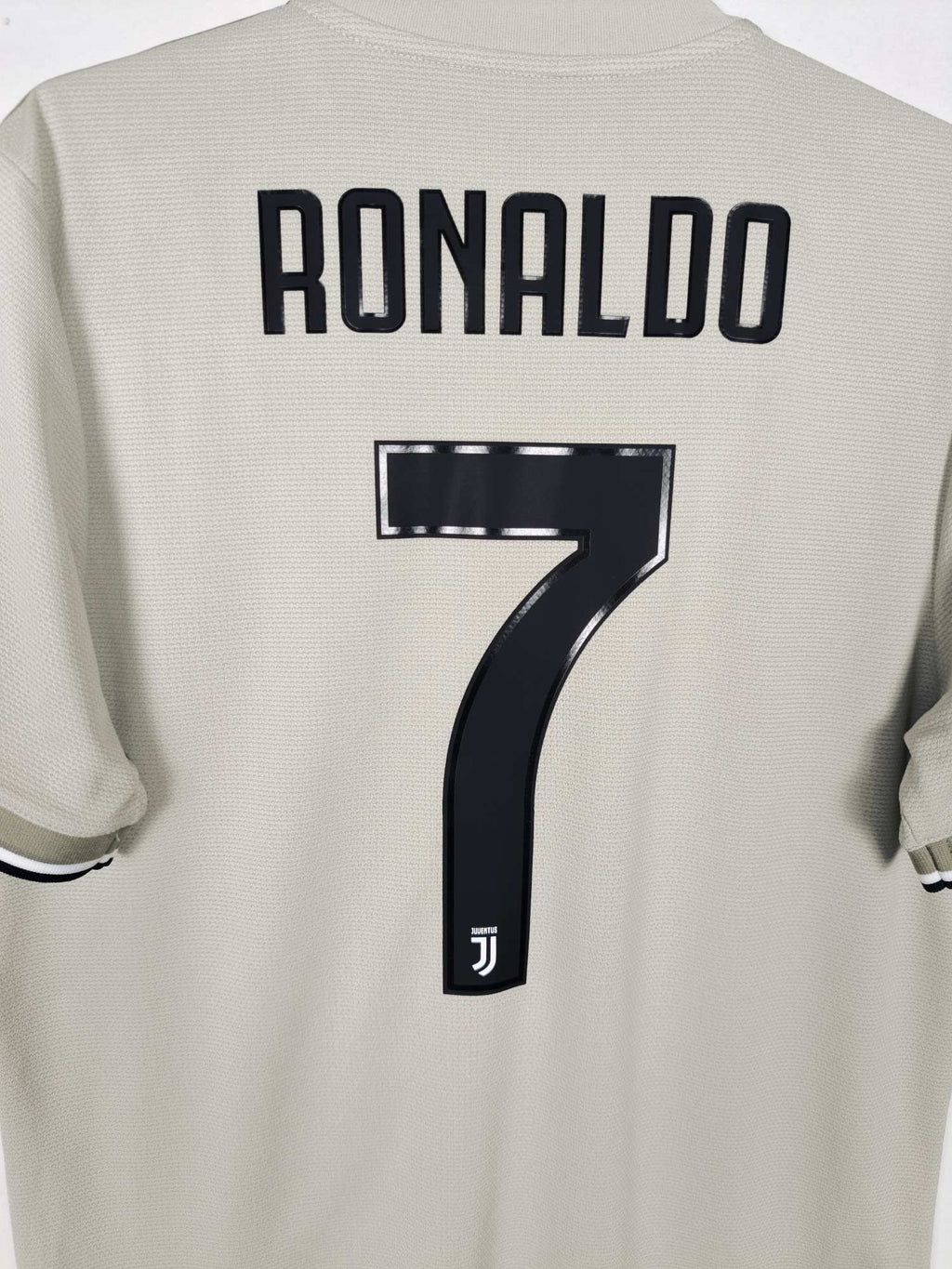 2018-19 Juventus Away Shirt Ronaldo #7