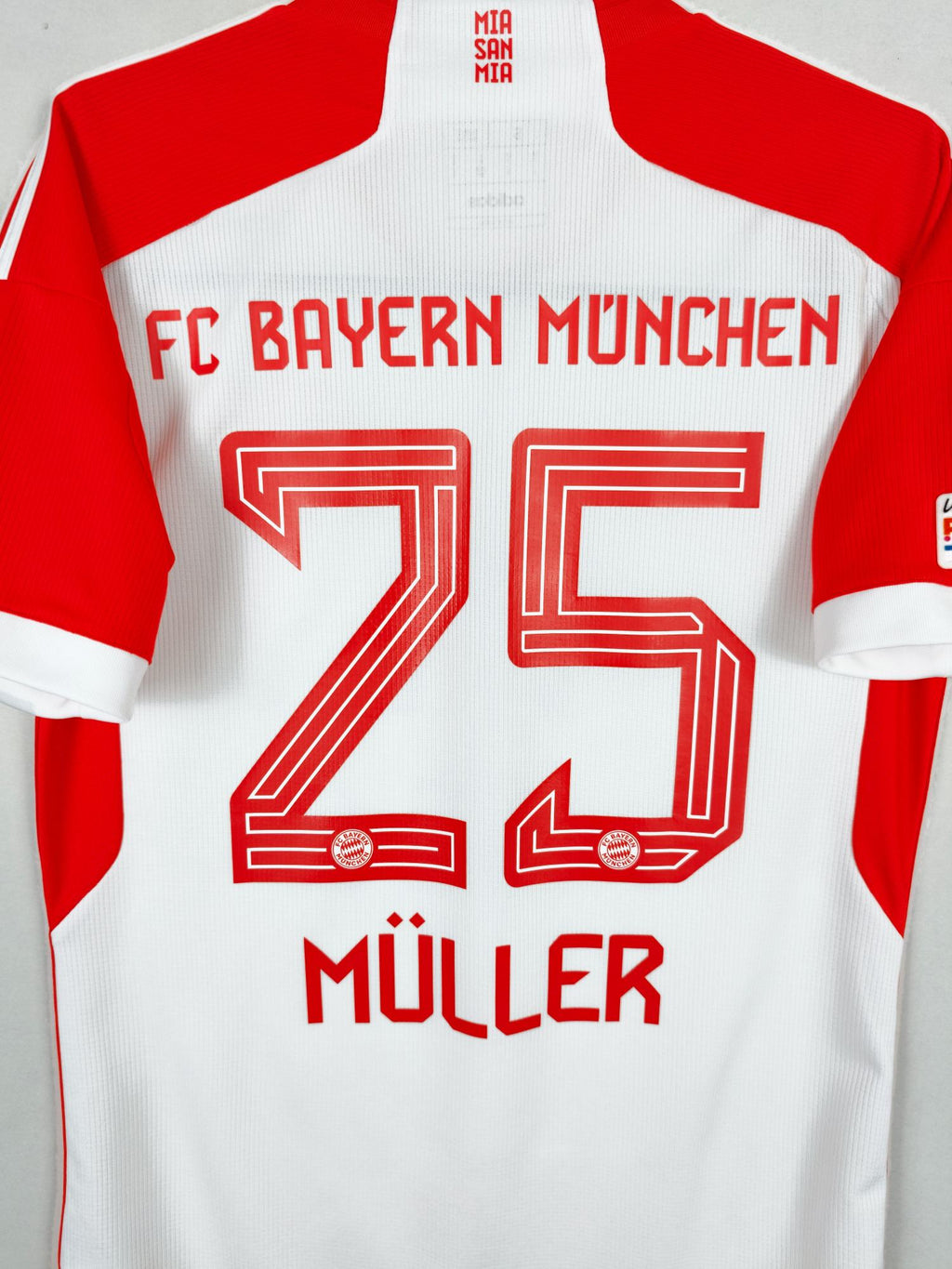 2023-24 Bayern Munich Home Shirt Müller #25